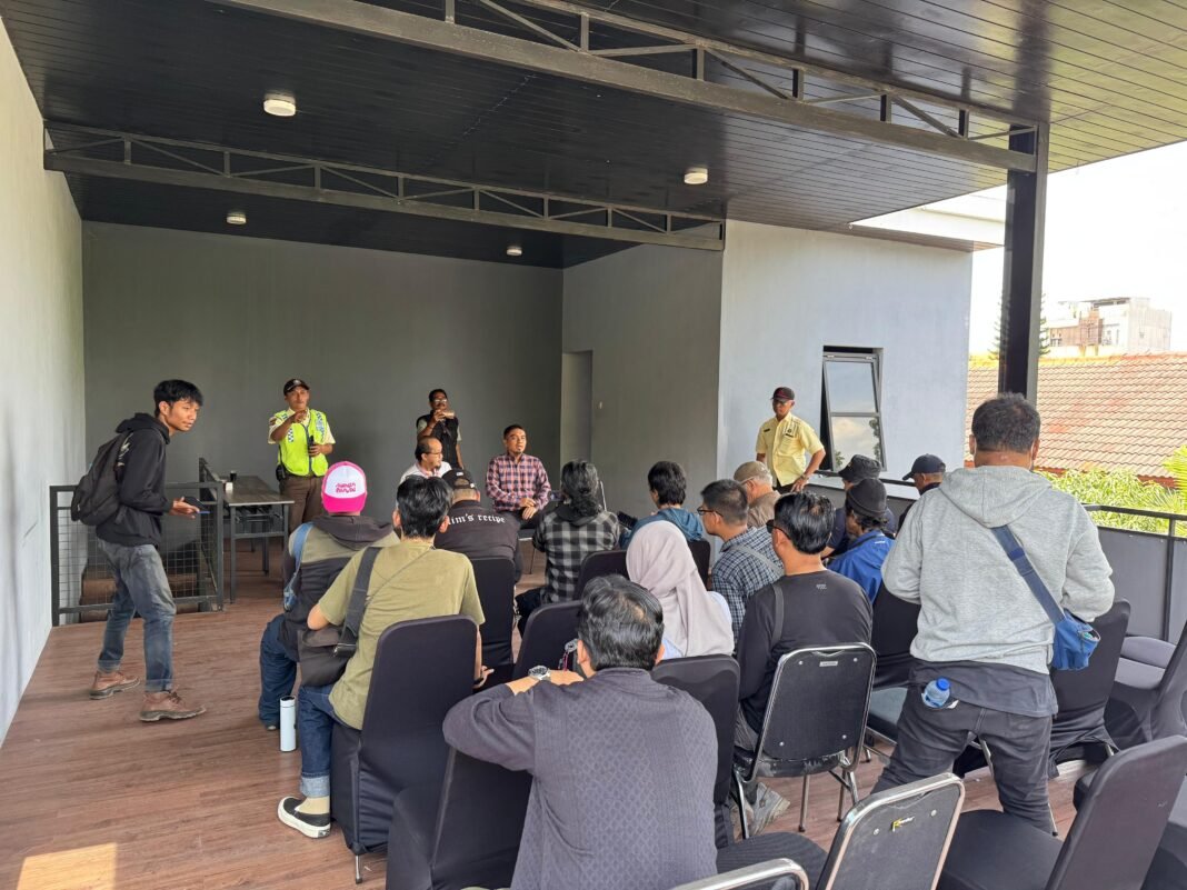 PLN Buka Posko Pengaduan untuk Masyarakat Sekitar PLTA Cisokan Laporkan Masalah PLN Buka Posko Pengaduan untuk Masyarakat Sekitar PLTA Cisokan Laporkan Masalah