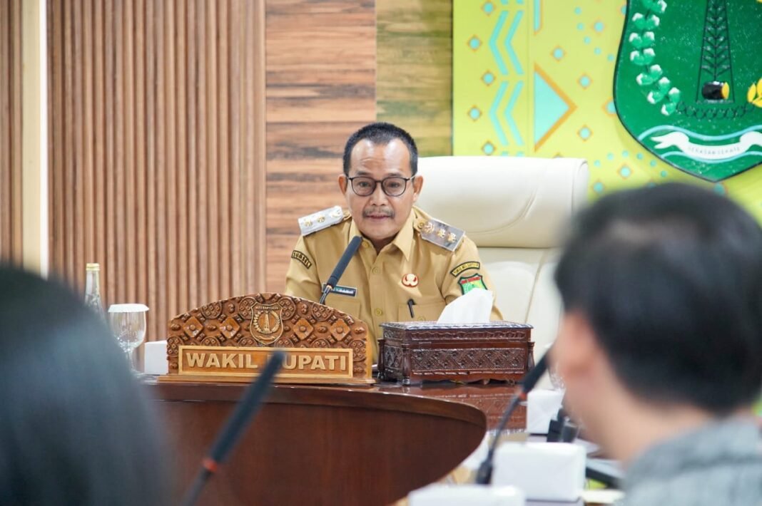 Wabup Rohman Sambut Tim BPK, Tegaskan OPD Harus Kooperatif Wabup Rohman Sambut Tim BPK, Tegaskan OPD Harus Kooperatif