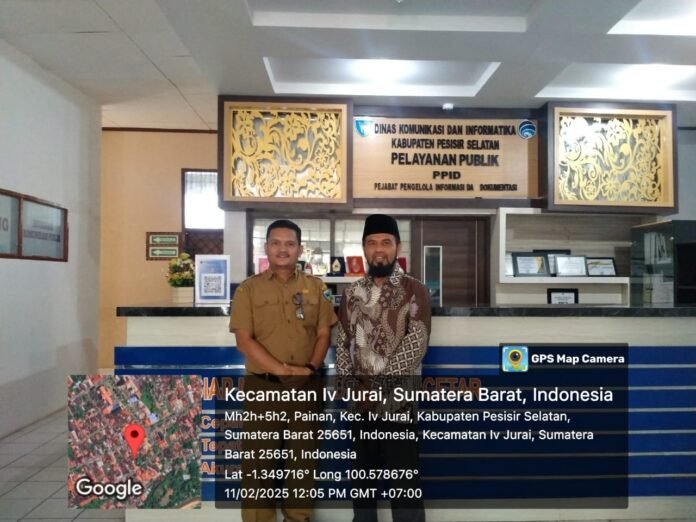 Kadis Kominfo Pessel Wendi Sh,MH bersama Ketua YAKIN Otriya.S, S.Hut