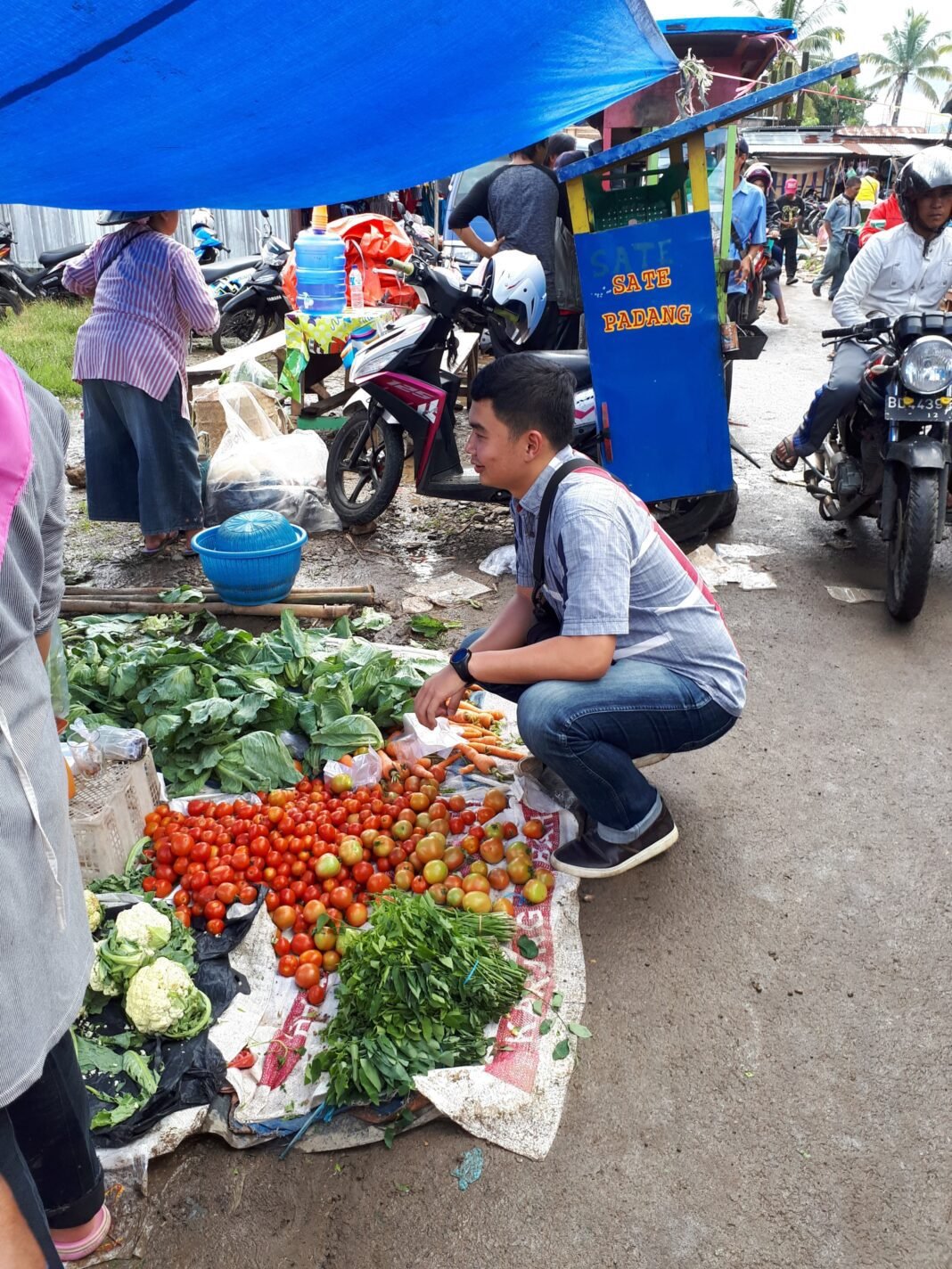 Satreskrim Polres Lebong lakukan cek Ketersediaan sembako di Pasar Terminal Muara Aman Satreskrim Polres Lebong lakukan cek Ketersediaan sembako di Pasar Terminal Muara Aman