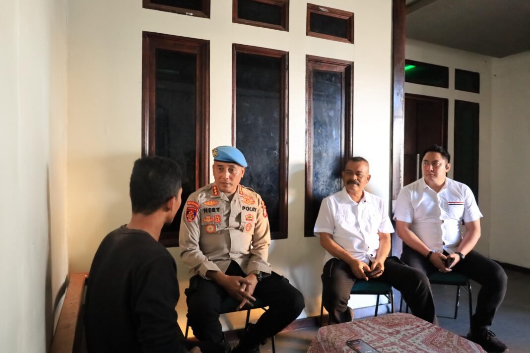 Kunjungi pelapor Dumas, Polda Maluku Utara pastikan kasus ditangani sesuai SOP Kunjungi pelapor Dumas, Polda Maluku Utara pastikan kasus ditangani sesuai SOP