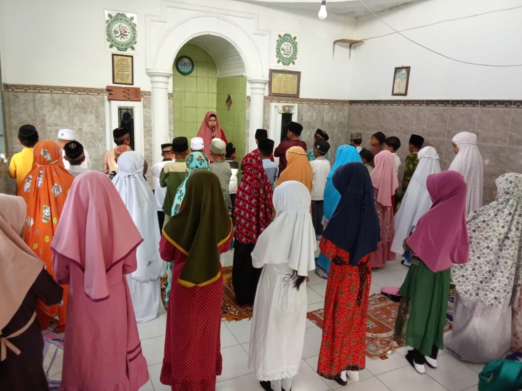 Bulan Ramadhan Momen Penting Ajarkan Nilai Agama Bulan Ramadhan Momen Penting Ajarkan Nilai Agama