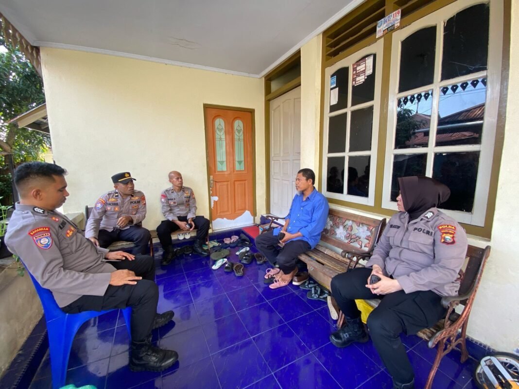 Patroli Sambang Ramadan: Upaya Binmas Polda Maluku Utara Jaga Ketertiban di Kota Ternate Patroli Sambang Ramadan: Upaya Binmas Polda Maluku Utara Jaga Ketertiban di Kota Ternate