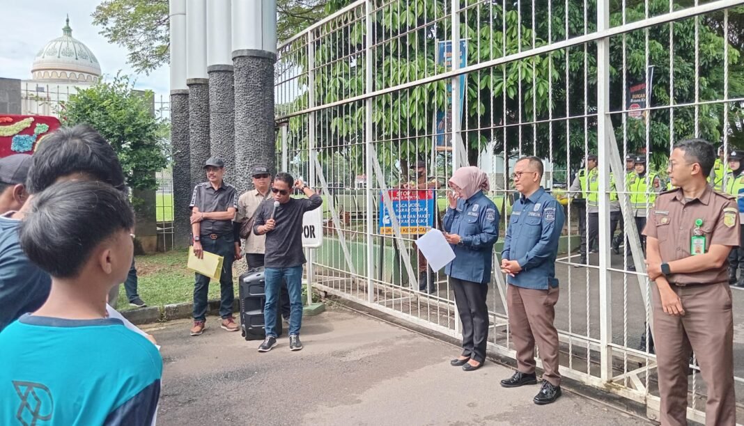 PST Minta Kejati Sumsel Usut Tuntas Dugaan KKN pada Dinas Kesehatan Muba Gunakan anggaran APBD 2024 PST Minta Kejati Sumsel Usut Tuntas Dugaan KKN pada Dinas Kesehatan Muba Gunakan anggaran APBD 2024