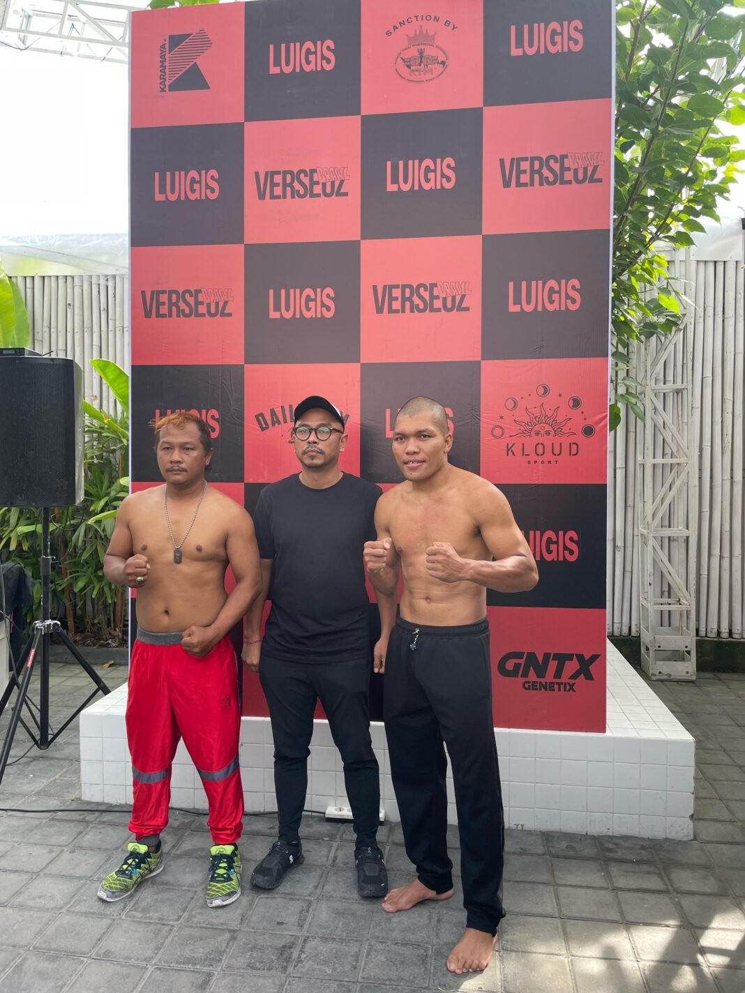 Duel Sengit Petinju Lombok Barat Vs Jogja di Canggu Bali Duel Sengit Petinju Lombok Barat Vs Jogja di Canggu Bali