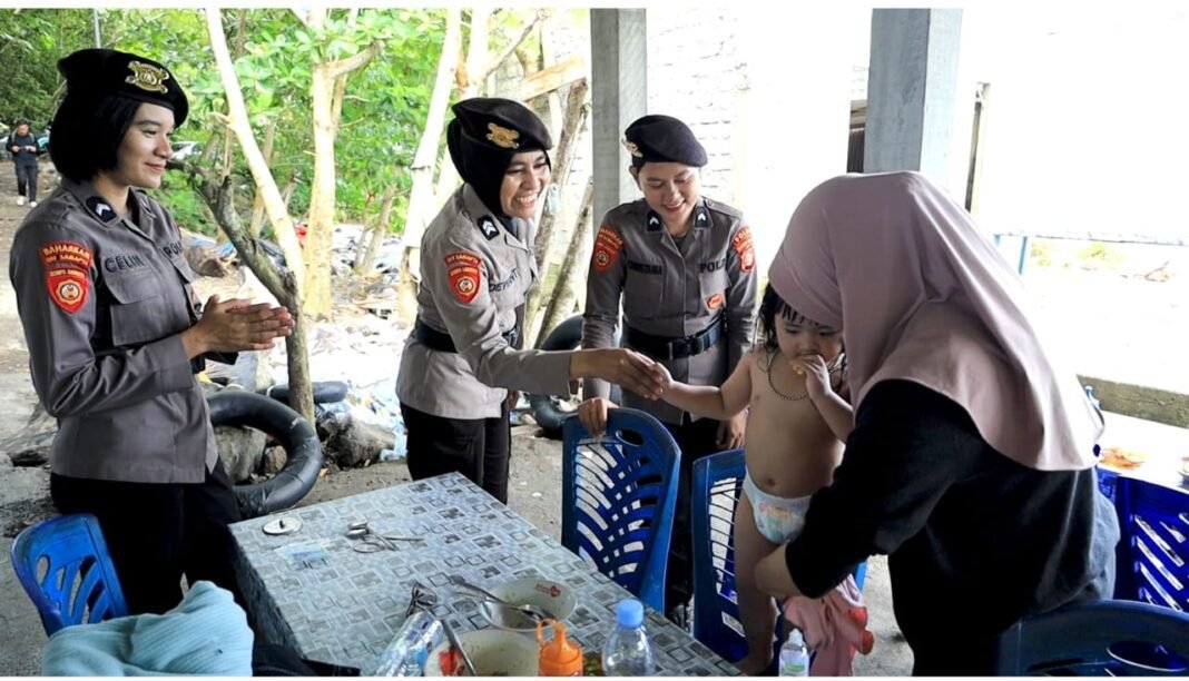 *Pastikan Liburan Aman, Personel Operasi Ketupat Kieraha 2025 Patroli di Kawasan Wisata* *Pastikan Liburan Aman, Personel Operasi Ketupat Kieraha 2025 Patroli di Kawasan Wisata*