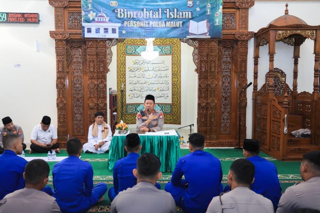 *Pembinaan Rohani di Polda Malut, Kapolda Dorong Personel Tumbuhkan Etika dan Profesionalisme* *Pembinaan Rohani di Polda Malut, Kapolda Dorong Personel Tumbuhkan Etika dan Profesionalisme*