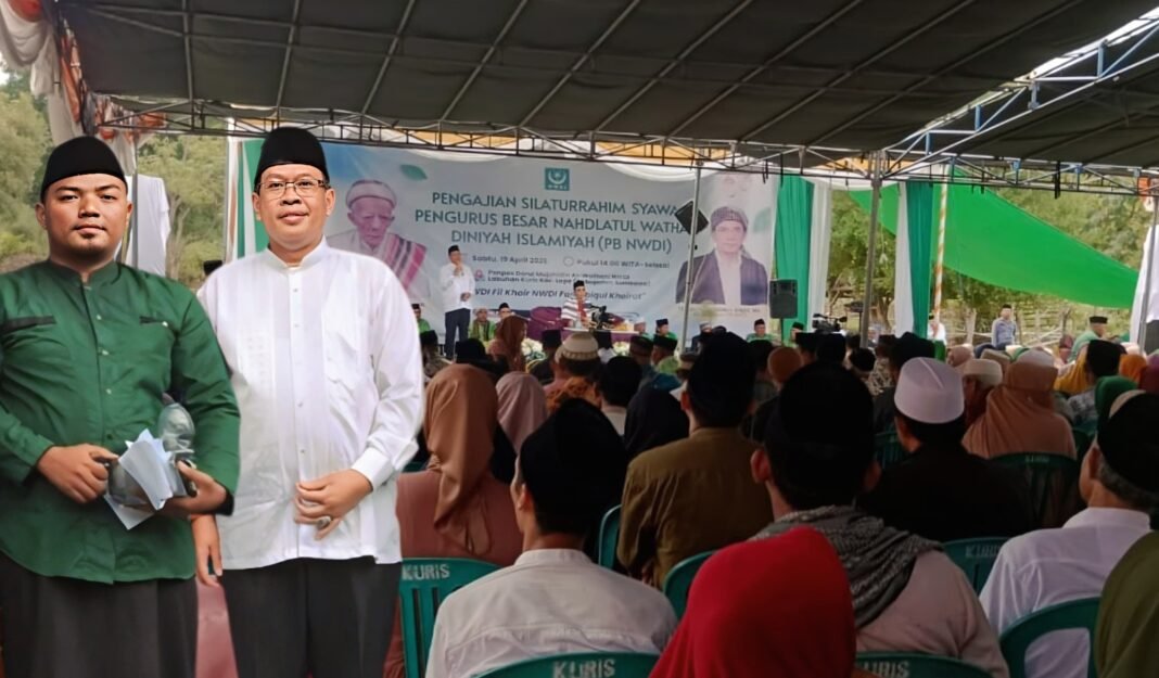 Sekda Hadiri Tabligh Akbar di Pesantren Darul Mujahidin Al-Wathoni NWDI, Janji Perbaiki Akses Jalan Sekda Hadiri Tabligh Akbar di Pesantren Darul Mujahidin Al-Wathoni NWDI, Janji Perbaiki Akses Jalan