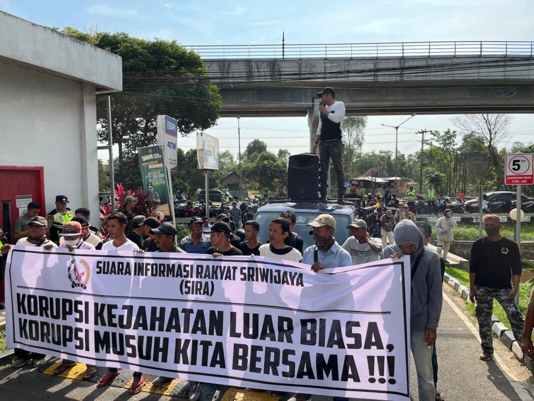 SIRA Minta Kejati Sumsel Perintahkan Kejari Musi Rawas Segera Periksa Oknum Camat Muara Kelingi SIRA Minta Kejati Sumsel Perintahkan Kejari Musi Rawas Segera Periksa Oknum Camat Muara Kelingi