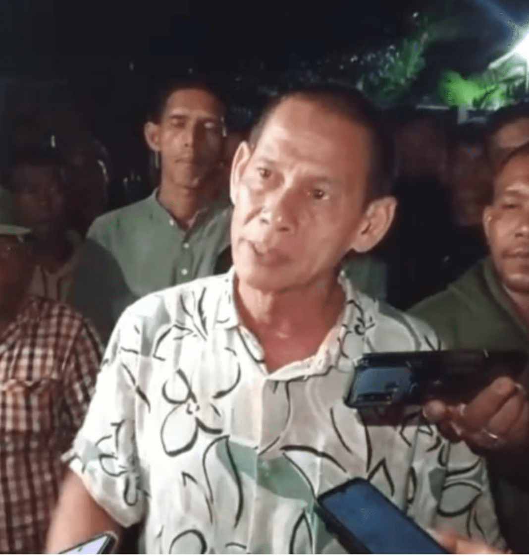 Pemilik Armada Angkutan Batu Bara Sesalkan Penghadangan di Alue Tampak Pemilik Armada Angkutan Batu Bara Sesalkan Penghadangan di Alue Tampak
