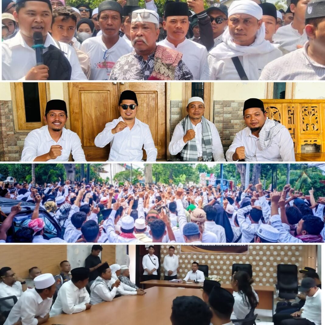 RIBUAN MASSA GERUDUK POLDA NTB, TUNTUT PROSES HUKUM TERHADAP PENGHINA PONPES MANBA’UL ULUM RIBUAN MASSA GERUDUK POLDA NTB, TUNTUT PROSES HUKUM TERHADAP PENGHINA PONPES MANBA’UL ULUM