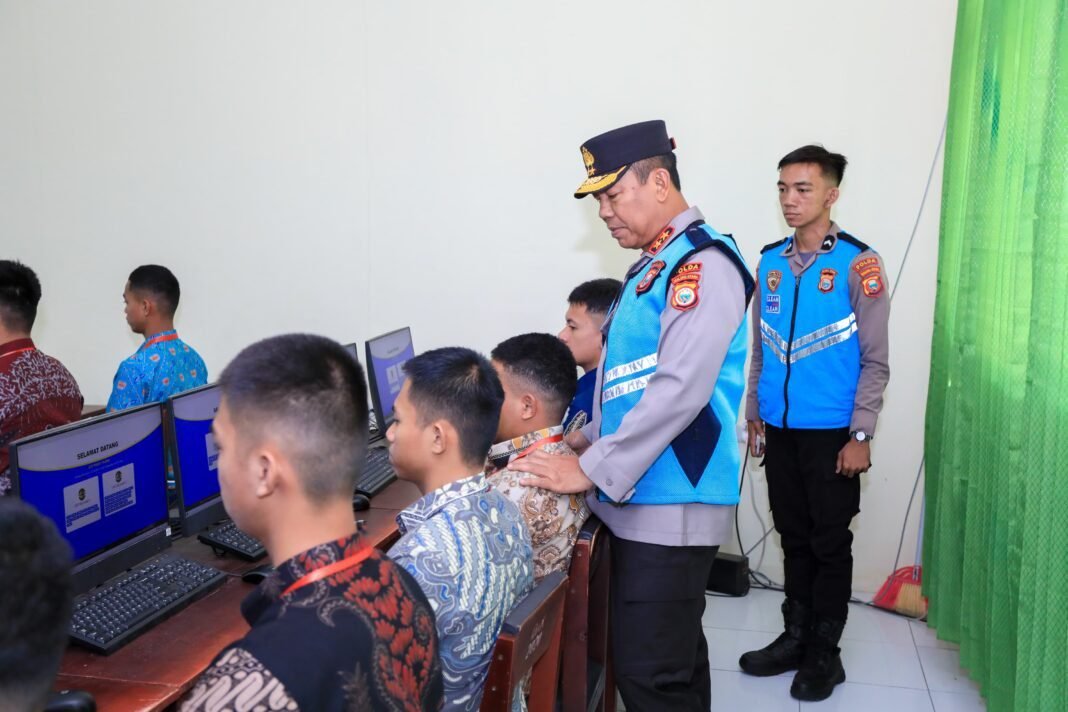 *Kapolda Malut Tinjau Langsung Tes Mental Kepribadian Calon Taruna Akpol* *Kapolda Malut Tinjau Langsung Tes Mental Kepribadian Calon Taruna Akpol*