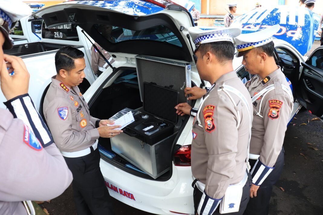 *Tingkatkan Disiplin dan kesiapan Operasional, Dirlantas Laksanakan Pemeriksaan Kendaraan Dinas* *Tingkatkan Disiplin dan kesiapan Operasional, Dirlantas Laksanakan Pemeriksaan Kendaraan Dinas*