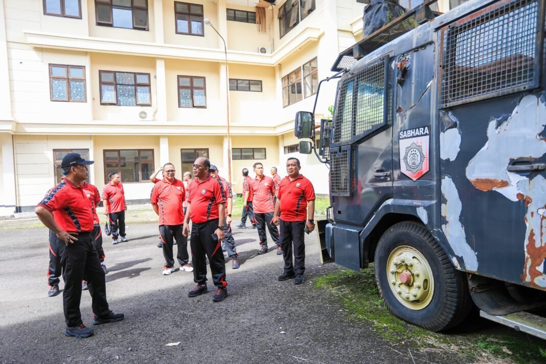 *Kapolda Malut Tinjau Kesiapan Fasilitas Mako Polda di Sofifi* *Kapolda Malut Tinjau Kesiapan Fasilitas Mako Polda di Sofifi*