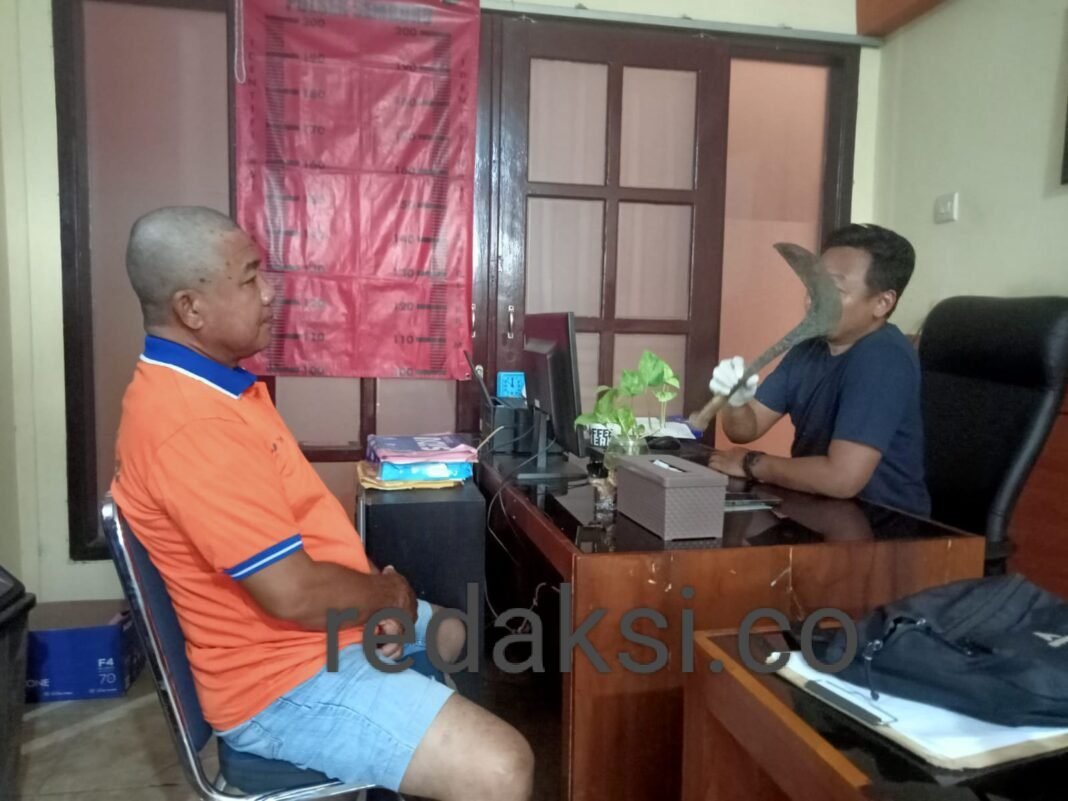 Tragedi di Semboro: Cekcok Keluarga Berujung Pembacokan, Ibu Rumah Tangga Alami Luka Serius Tragedi di Semboro: Cekcok Keluarga Berujung Pembacokan, Ibu Rumah Tangga Alami Luka Serius