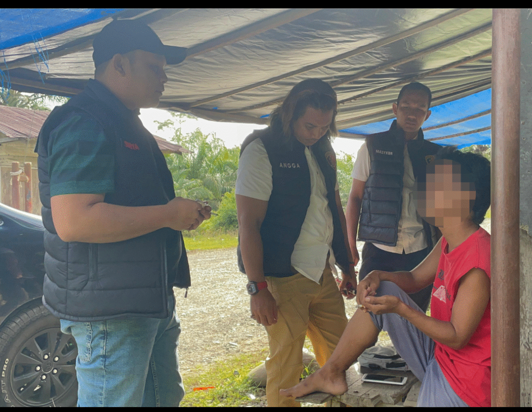 Tindak Tegas Premanisme , Polres Aceh Barat Amankan Pelaku Pungli TBS di Kaway XVI Tindak Tegas Premanisme , Polres Aceh Barat Amankan Pelaku Pungli TBS di Kaway XVI