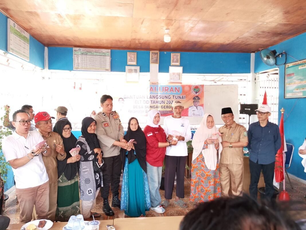 Sebanyak 28 KPM Terimah BLT-DD,Ini Pesan PJS Desa Sungai Grong di THN 2025, Sebanyak 28 KPM Terimah BLT-DD,Ini Pesan PJS Desa Sungai Grong di THN 2025,