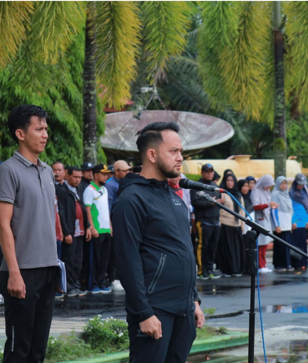 Pemkab Aceh Barat Gelar Apel ASN dan Petugas Kebersihan Pada Hari Pertama Masuk Kerja Pemkab Aceh Barat Gelar Apel ASN dan Petugas Kebersihan Pada Hari Pertama Masuk Kerja