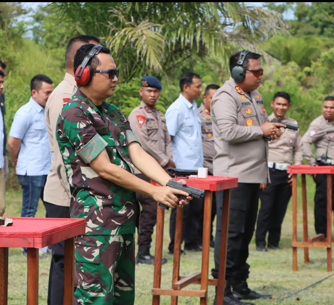 Dandim 0105/Abar Ikut Unjuk Gigi di Ajang Latihan Menembak Eksekutif di Mako Brimob Ujong Fatihah Dandim 0105/Abar Ikut Unjuk Gigi di Ajang Latihan Menembak Eksekutif di Mako Brimob Ujong Fatihah