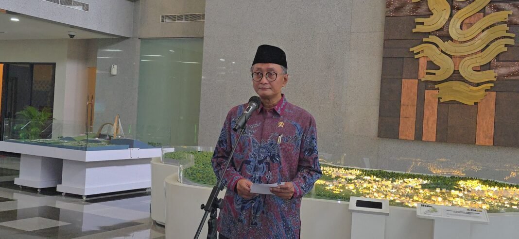 Menteri PU Lakukan Rotasi Pejabat Demi Tingkatkan Efisiensi dan Tekan Kebocoran Anggaran Menteri PU Lakukan Rotasi Pejabat Demi Tingkatkan Efisiensi dan Tekan Kebocoran Anggaran