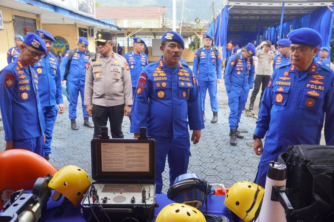 *Kakorpolairud Baharkam Polri Supervisi ke Polda Malut, Tinjau Kinerja dan Fasilitas Polairud* *Kakorpolairud Baharkam Polri Supervisi ke Polda Malut, Tinjau Kinerja dan Fasilitas Polairud*