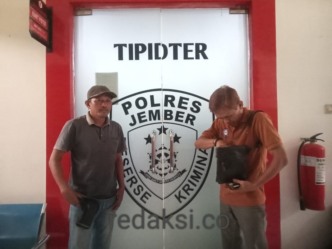 Polisi Kantongi Bukti Pemalsuan Dokumen di Desa Bagorejo, Kades Diduga Terlibat Langsung Polisi Kantongi Bukti Pemalsuan Dokumen di Desa Bagorejo, Kades Diduga Terlibat Langsung