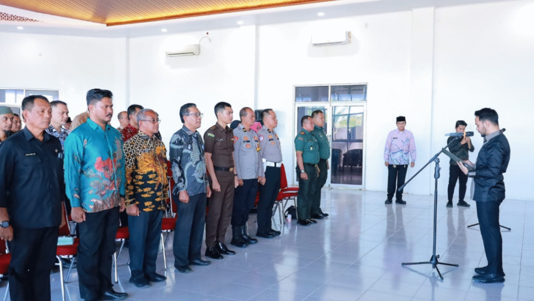 Jelang HUT RI ke 80,Wabup Aceh Barat Ajak Warga Kibarkan Bendera Merah Putih di Setiap Pelosok Jelang HUT RI ke 80,Wabup Aceh Barat Ajak Warga Kibarkan Bendera Merah Putih di Setiap Pelosok