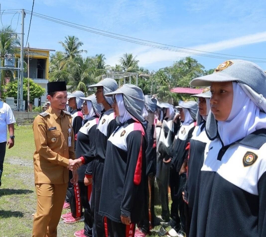 Bupati Aceh Barat Tarmizi Tinjau Persiapan Calon Pasukan Pengibar Bendera Pusaka,Ini Intruksinya Bupati Aceh Barat Tarmizi Tinjau Persiapan Calon Pasukan Pengibar Bendera Pusaka,Ini Intruksinya