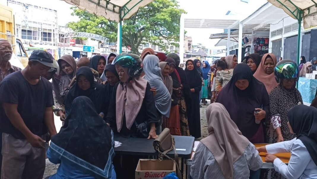 Pemerintah Gelar Kegiatan Operasi Pasar Komoditi Beras Premium, 9.800 Kg Di Salurkan Pemerintah Gelar Kegiatan Operasi Pasar Komoditi Beras Premium, 9.800 Kg Di Salurkan