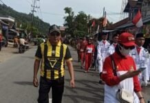 Wakil Ketua DPRD Bengkayang Davil 4 Tony Pangeran,SH Ikut Berjalan Kaki Pawai karnaval