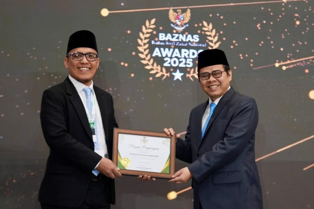 BAZNAS NTB RAIH DUA PENGHARGAAN BERGENGSI DI AJANG BAZNAS AWARDS 2025 BAZNAS NTB RAIH DUA PENGHARGAAN BERGENGSI DI AJANG BAZNAS AWARDS 2025