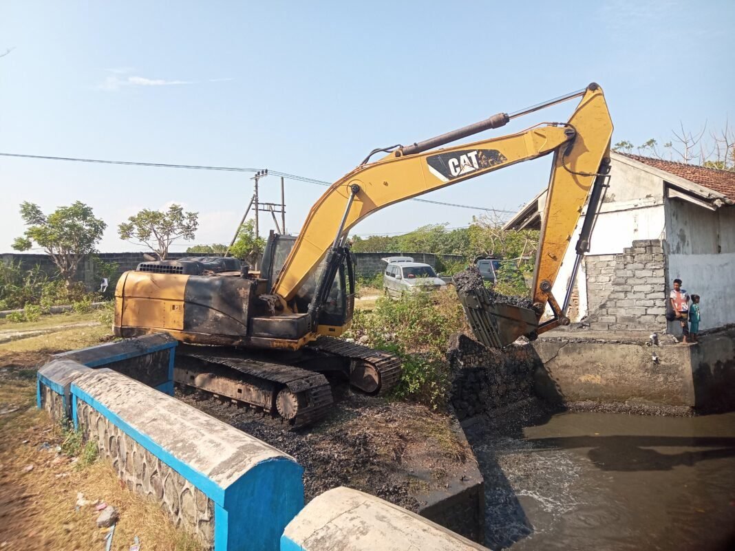 Pemasangan Klep di Desa Mayangan Kecamatan Gumukmas Dimulai Pemasangan Klep di Desa Mayangan Kecamatan Gumukmas Dimulai