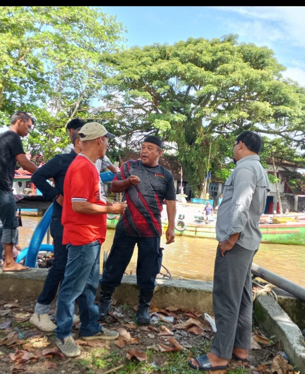 DKP Aceh Barat Lakukan Pengerukan Muka Kuala Krueng Cangkoi Atasi Keluhan Nelayan DKP Aceh Barat Lakukan Pengerukan Muka Kuala Krueng Cangkoi Atasi Keluhan Nelayan
