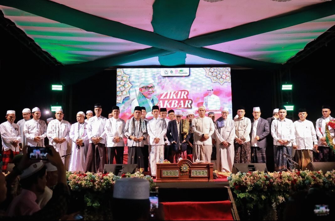 Bupati Tarmizi Hadiri Zikir Akbar Kebangsaan Dalam Rangka HUT RI ke 80 Bertempat Di Mesjid Agung Bupati Tarmizi Hadiri Zikir Akbar Kebangsaan Dalam Rangka HUT RI ke 80 Bertempat Di Mesjid Agung
