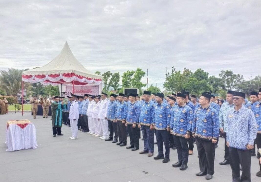 Lantik 100 Pejabat, Bupati Tarmizi Tekankan Pentingnya Integritas Lantik 100 Pejabat, Bupati Tarmizi Tekankan Pentingnya Integritas