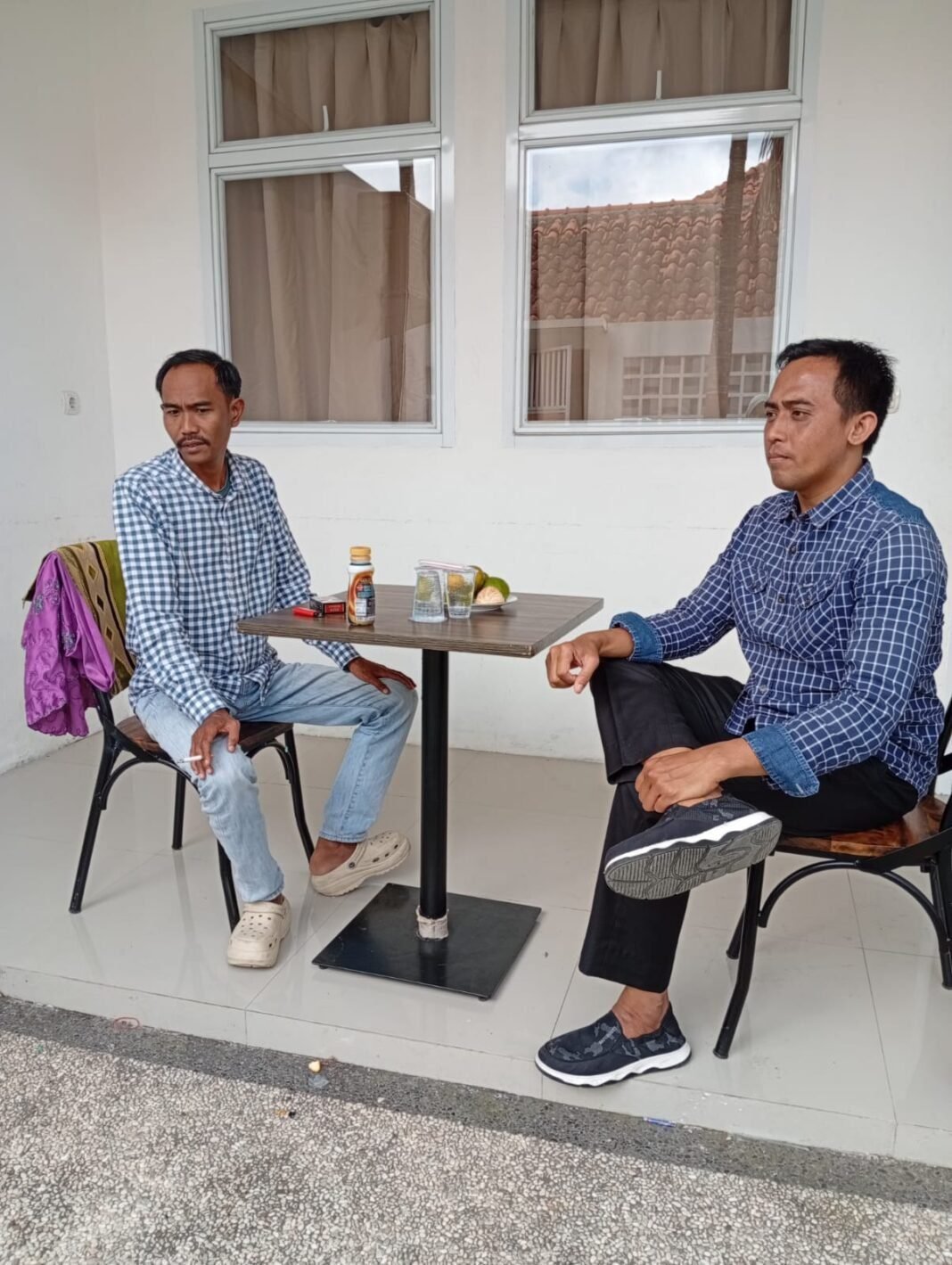 SALAH SATU PENDIRI FM LOBAR KRITISI DEMO MAHASISWA DI LOMBOK BARAT SALAH SATU PENDIRI FM LOBAR KRITISI DEMO MAHASISWA DI LOMBOK BARAT