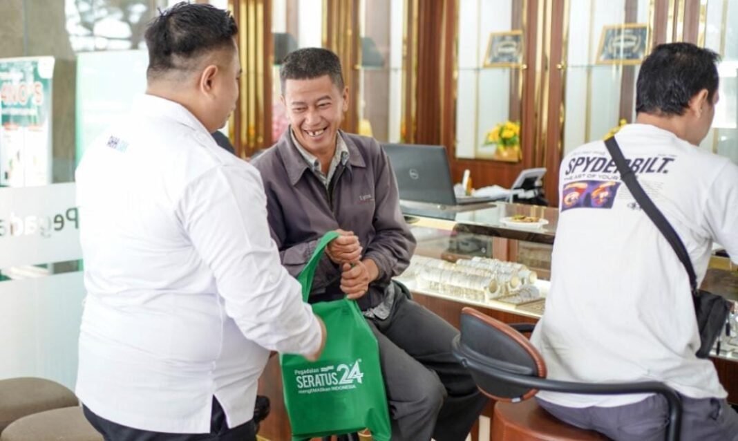 Pegadaian Kanwil III Sumbagsel Apresiasi Sahabat Setia, Bagikan Voucher Tabungan Emas Rp100 Ribu Pegadaian Kanwil III Sumbagsel Apresiasi Sahabat Setia, Bagikan Voucher Tabungan Emas Rp100 Ribu