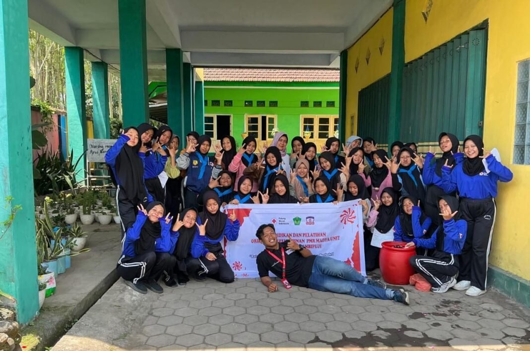 Sukses Tumbuhkan Jiwa Kepemimpinan!!! 25 Siswa Ikuti Diklat PMR SMPN 1 Rambipuji Sukses Tumbuhkan Jiwa Kepemimpinan!!! 25 Siswa Ikuti Diklat PMR SMPN 1 Rambipuji