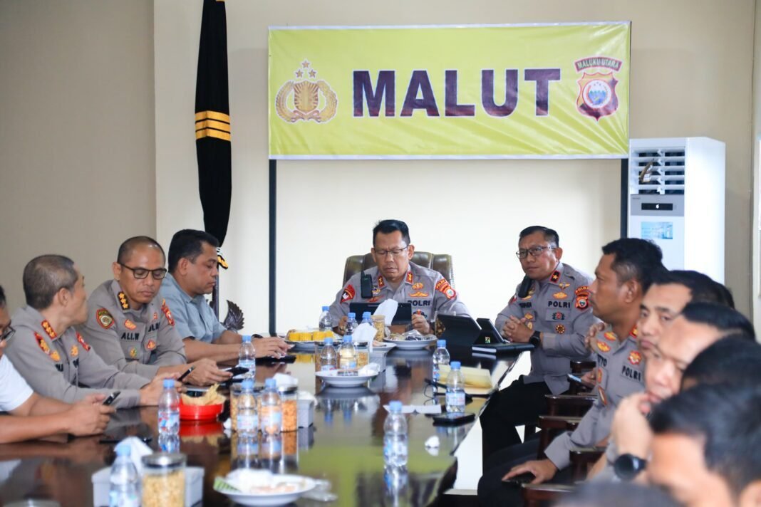 *Kapolda Malut Ikuti Vicon Antisipasi Kerawanan Hari Tani 2025* *Kapolda Malut Ikuti Vicon Antisipasi Kerawanan Hari Tani 2025*