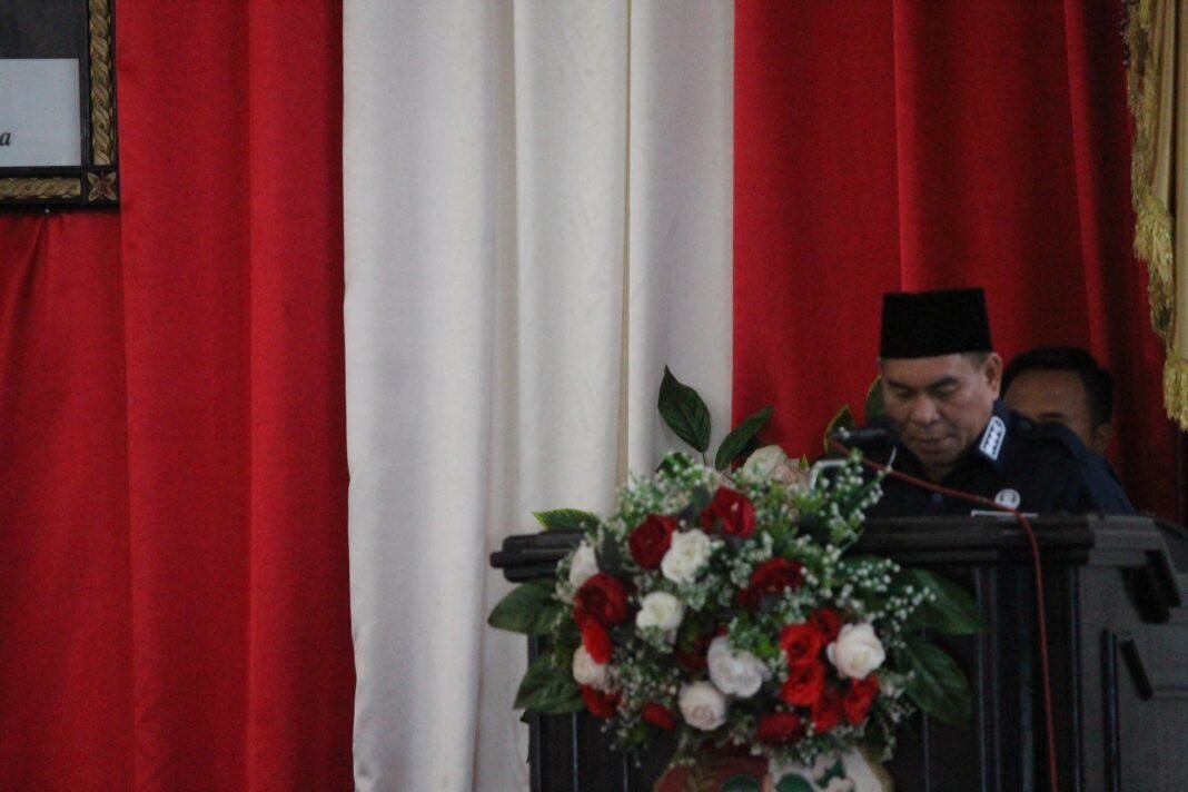 Bupati Fakfak Sampaikan Jawaban atas Pandangan Umum DPRK Terkait APBD Perubahan 2025. Bupati Fakfak Sampaikan Jawaban atas Pandangan Umum DPRK Terkait APBD Perubahan 2025.