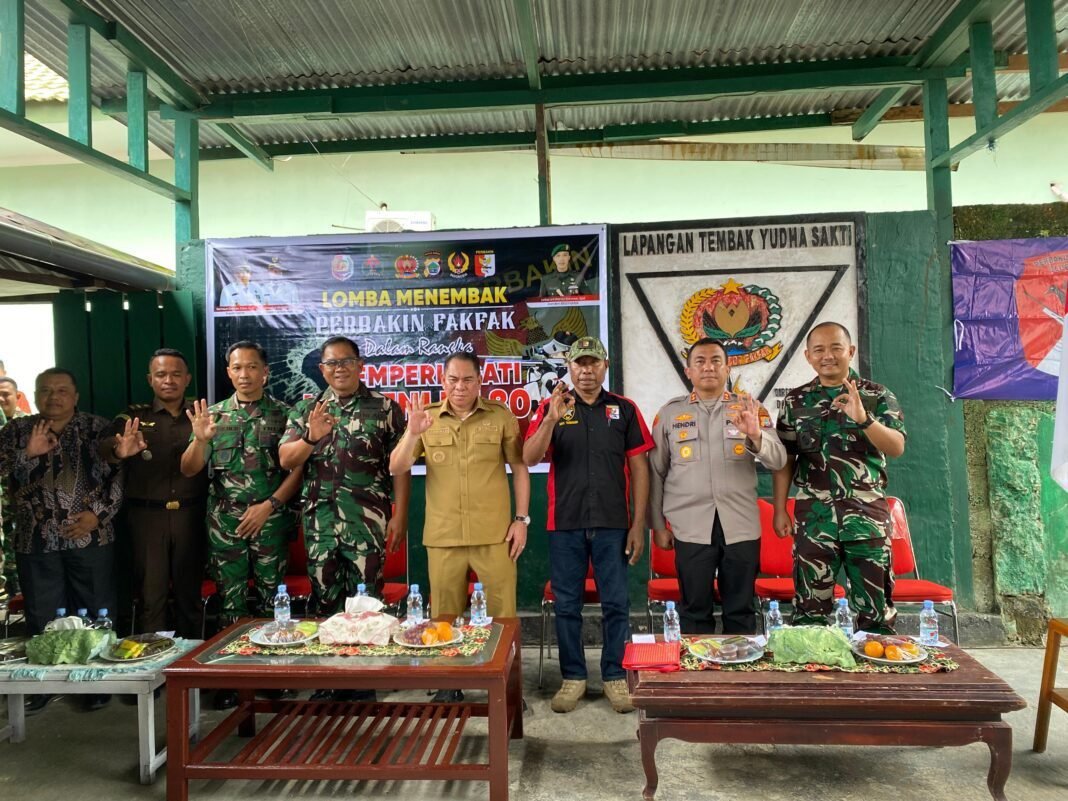 Gelar Lomba Menembak Dalam Rangka HUT ke-80 TNI di Fakfak, Danrem Harap Lahir Petembak Berbakat Gelar Lomba Menembak Dalam Rangka HUT ke-80 TNI di Fakfak, Danrem Harap Lahir Petembak Berbakat