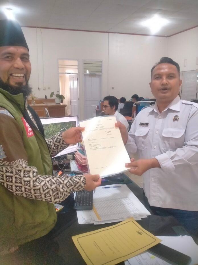 Serah terima sertifikat elektronik tanah wakaf mesjid mahabbatul qulub