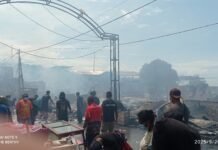 Lebih Dari 5 Toko Dilahap si Jago Merah : Kerugian Mencapai Puluhan Juta Rupiah.