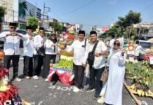 Camat Jombang dan Seluruh Kades Meriahkan Tradisi Ancak Agung Pemkab Jember