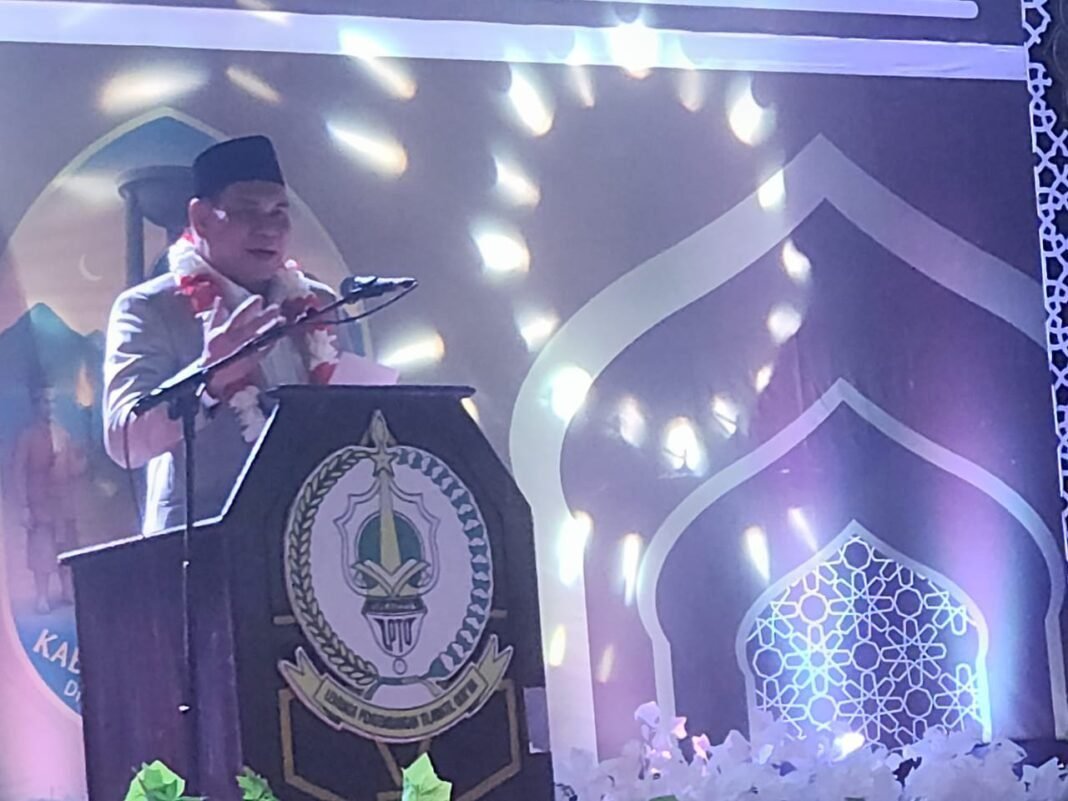 Bupati Fakfak Resmi Buka MTQ XI Tingkat Kabupaten Fakfak di Distrik Fakfak Timur Tengah. Bupati Fakfak Resmi Buka MTQ XI Tingkat Kabupaten Fakfak di Distrik Fakfak Timur Tengah.