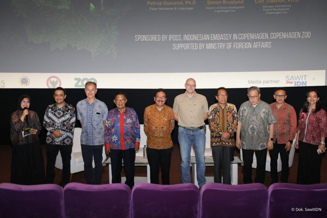 Film “Palm Oil in the Land of Orangutans”: Saat Orangutan dan Sawit Hidup Berdampingan Film “Palm Oil in the Land of Orangutans”: Saat Orangutan dan Sawit Hidup Berdampingan