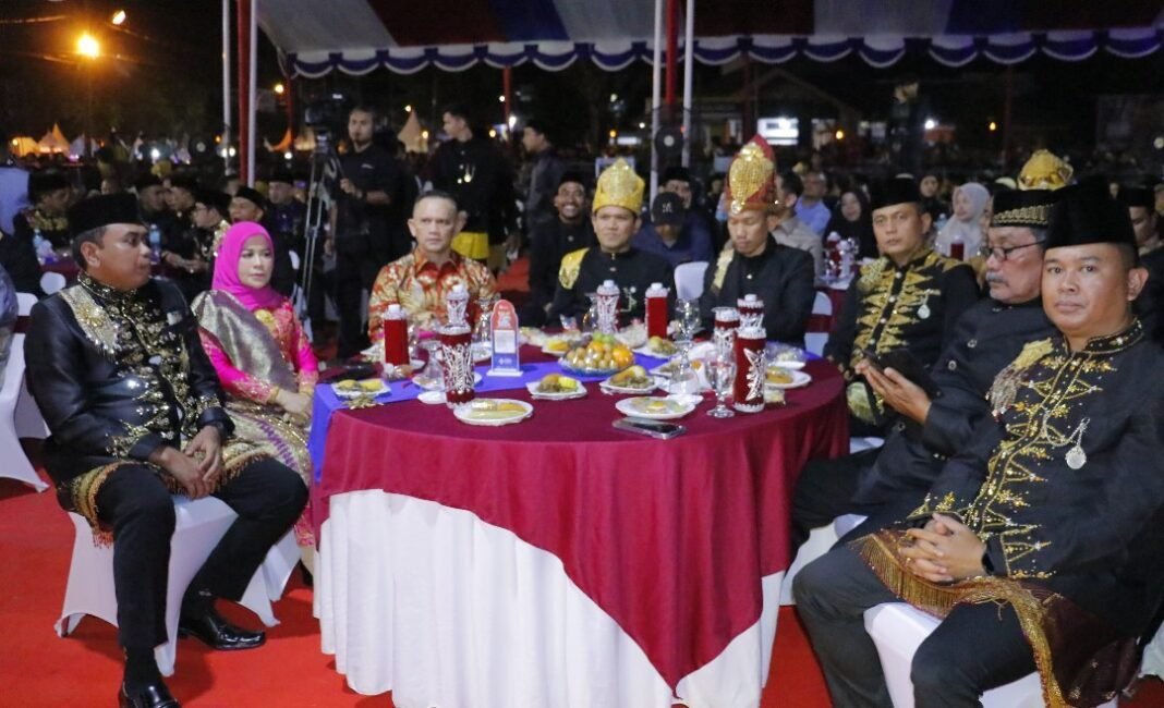 Wakil Gubernur Aceh Buka Resmi PKAB Dan Perayaan HUT Kota Meulaboh ke 437,Di Hadiri Ribuan Warga Wakil Gubernur Aceh Buka Resmi PKAB Dan Perayaan HUT Kota Meulaboh ke 437,Di Hadiri Ribuan Warga