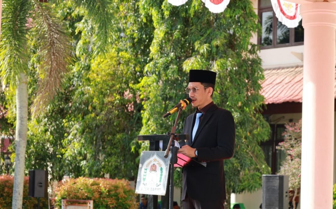 Bupati Aceh Barat Tarmizi SP.MM Pimpin Upacara Peringatan Sumpah Pemuda Ke- 97 Di Meulaboh Bupati Aceh Barat Tarmizi SP.MM Pimpin Upacara Peringatan Sumpah Pemuda Ke- 97 Di Meulaboh