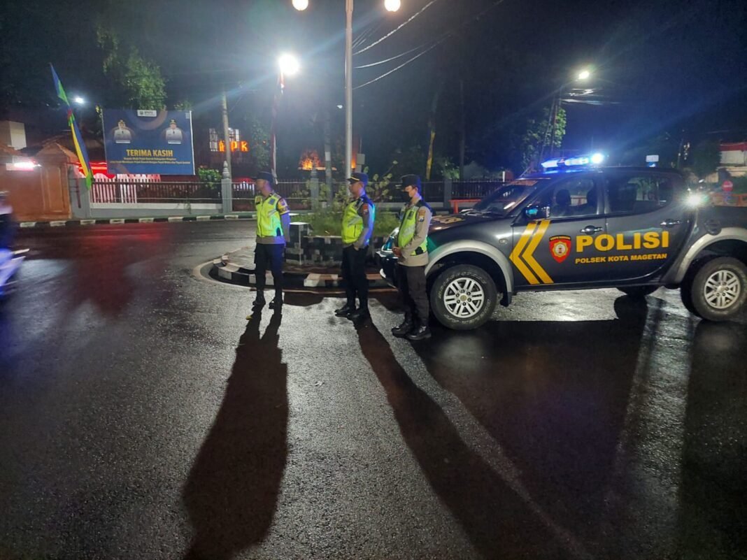 Siaga di Jam Rawan, Polisi Magetan Intensifkan Patroli malam Harkamtibmas Siaga di Jam Rawan, Polisi Magetan Intensifkan Patroli malam Harkamtibmas
