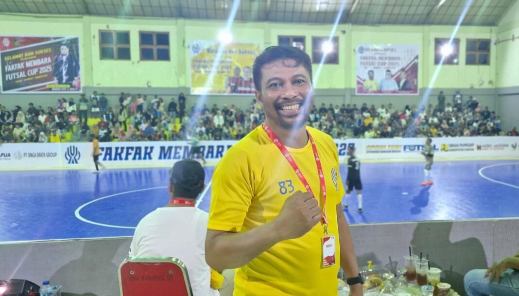 Ketua Panitia Tekankan Sportivitas dan Profesionalisme dalam Turnamen Futsal Fakfak Membara 2025. Ketua Panitia Tekankan Sportivitas dan Profesionalisme dalam Turnamen Futsal Fakfak Membara 2025.